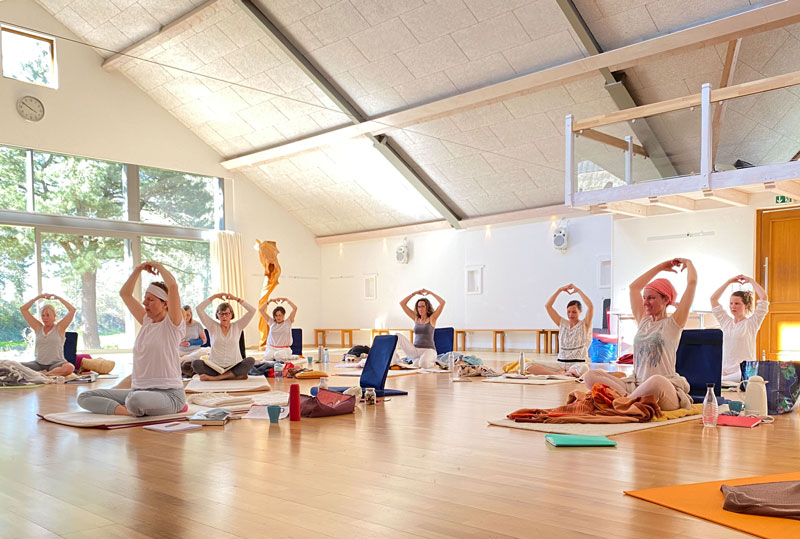 Kundalini Yoga Kurs in der Shuniya Yoga Schule